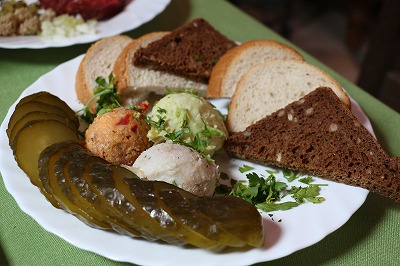 パンに塗って食べるラードのディップ、スマレッツ