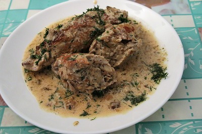 ピクルスを巻いた肉料理ズラズィ