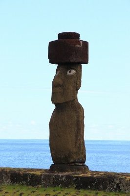 目のあるモアイ