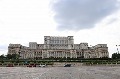 国民の館の外観