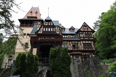 ペリショール城