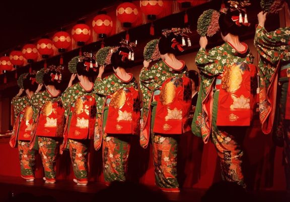 Bailarinas Geisha en Gion, Kioto